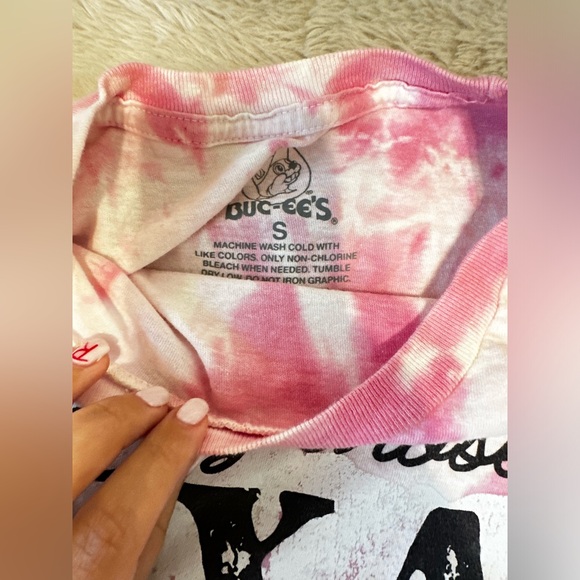 Buc-ee’s Pink Tie Dye Shirt - Picture 2 of 2